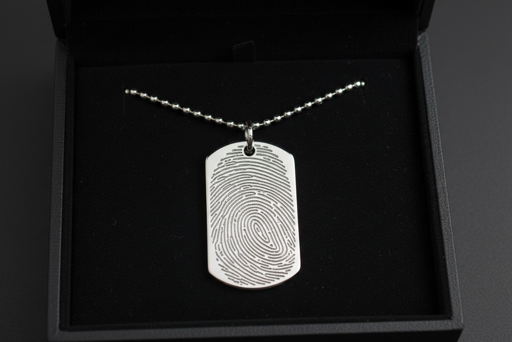 Collier dog tag en écrin